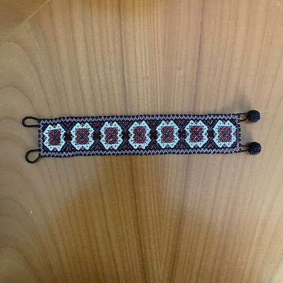NEW! Handmade beaded‎ Bracelet - Picture 2 of 5